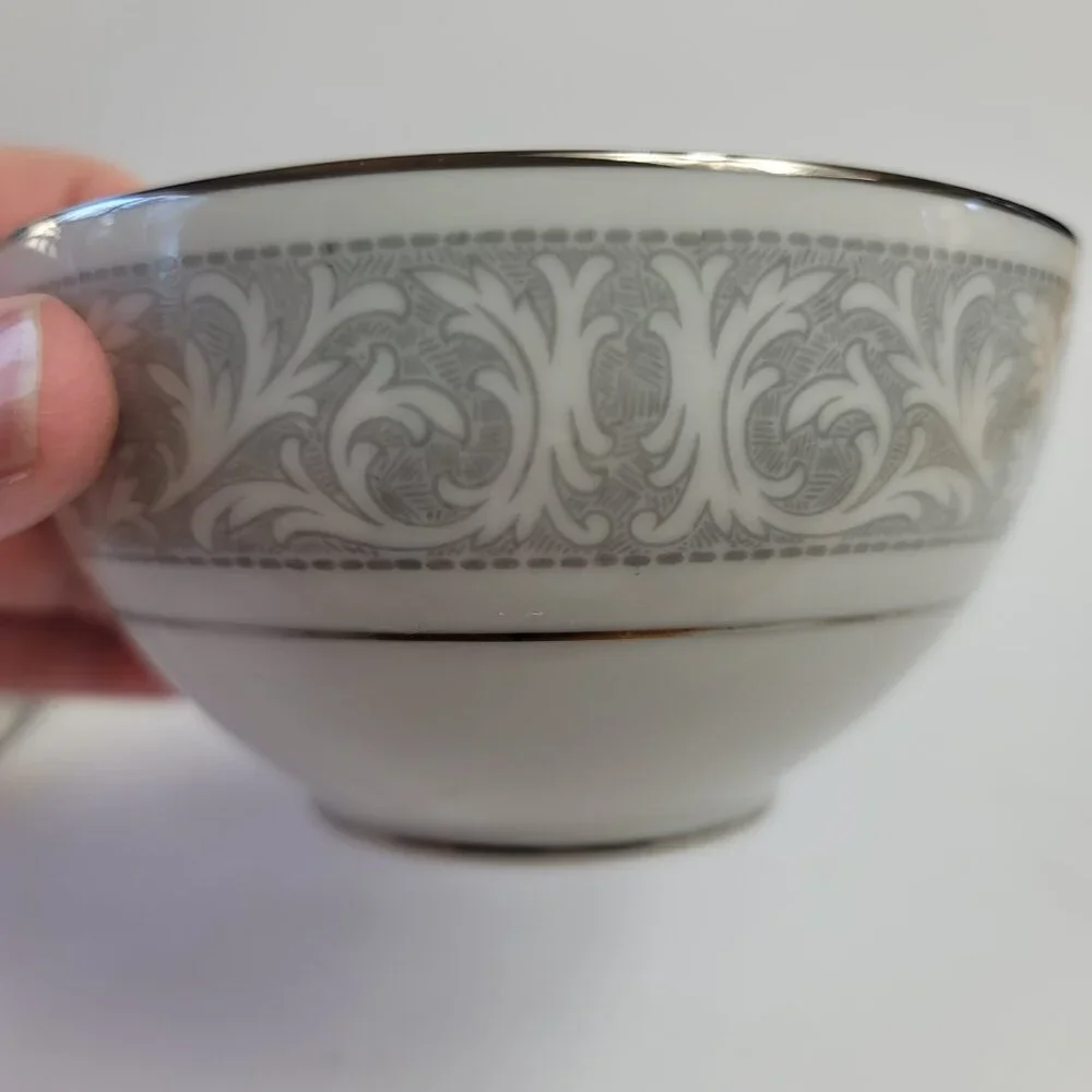 Imperial China Whitney Sugar Bowl & Lid White Gray Band Leaf Scrolls W. Dalton